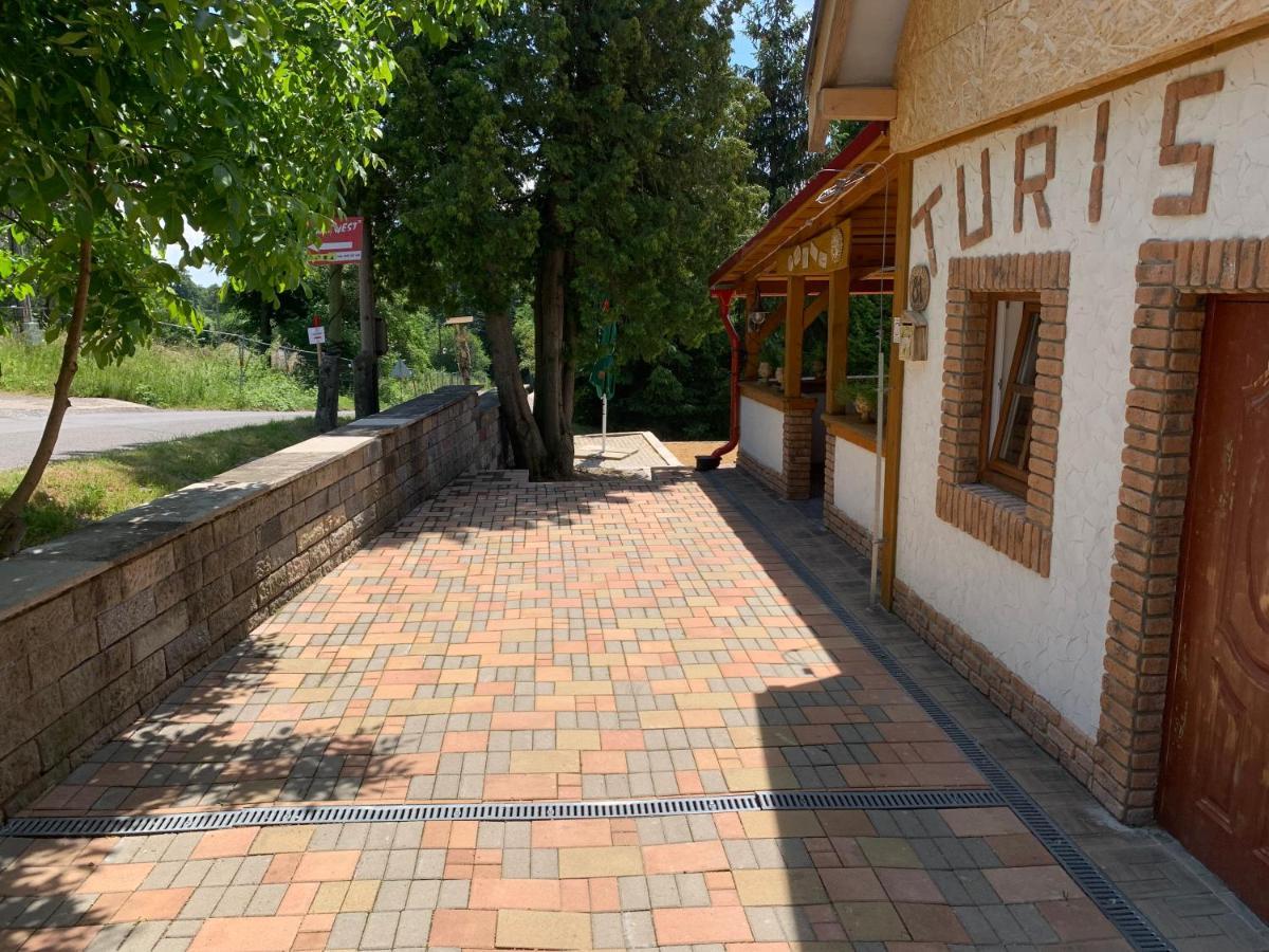 Penzion Turista Banská Štiavnica Exterior foto